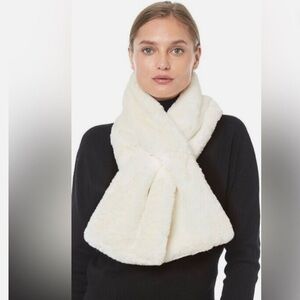 NWT Apparis Bambi White Faux Fur Scarf
